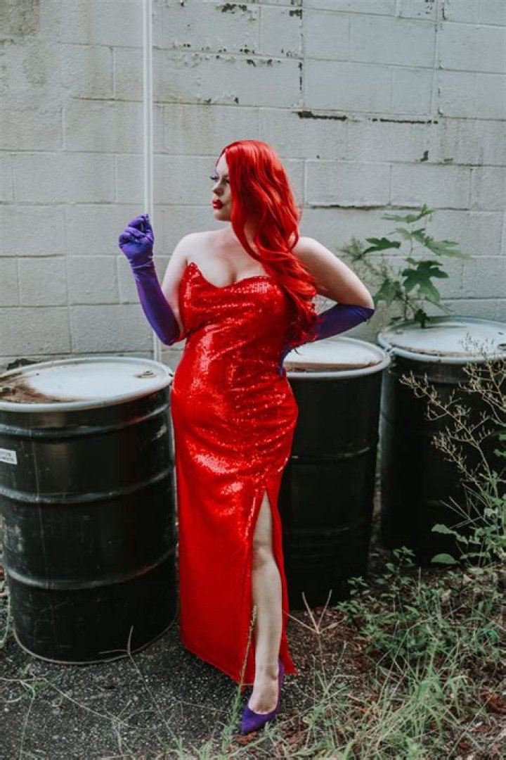 Article: Jessica Rabbit Halloween Costume: Who Wore It Better?