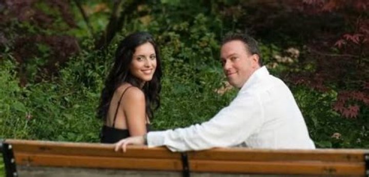 Is Elliotte Friedman still With His Wife? How much His Net Worth 2023? Age 2023 and Son