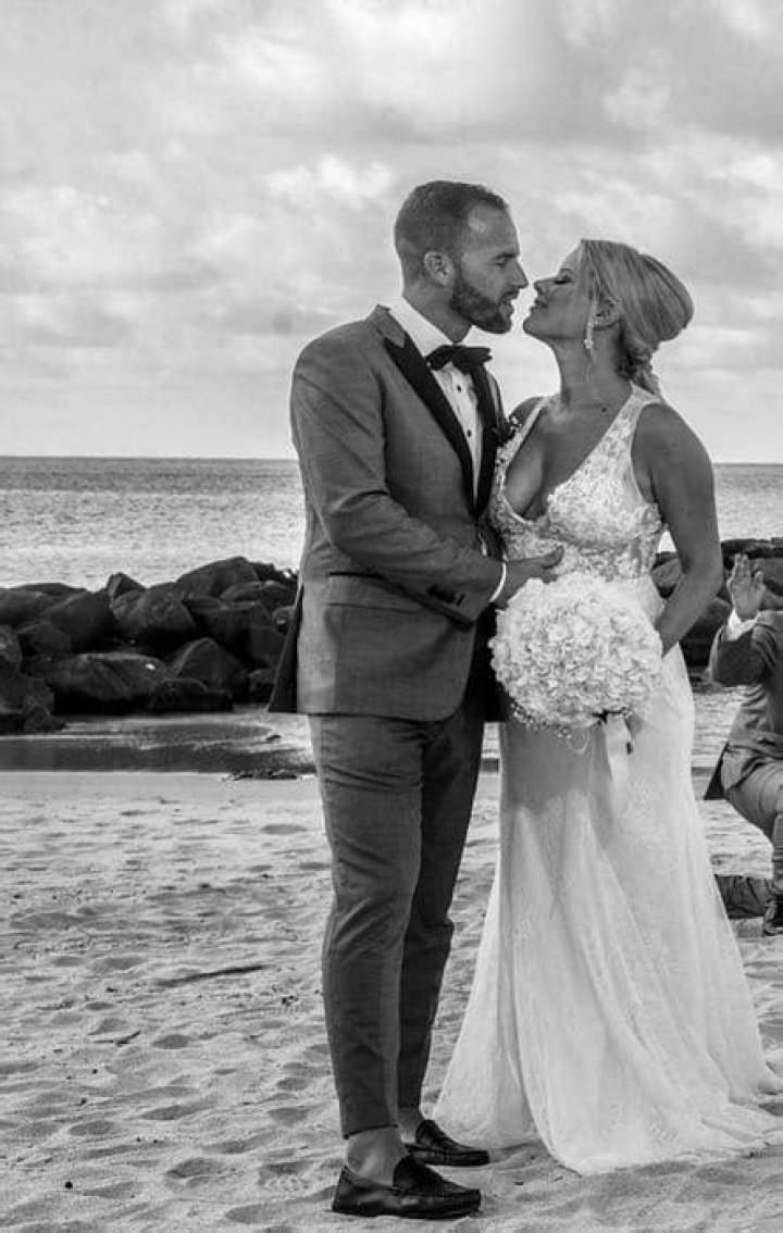 Is Sherry Holmes still Married? Illness, Husband, Married,Net Worth 2022