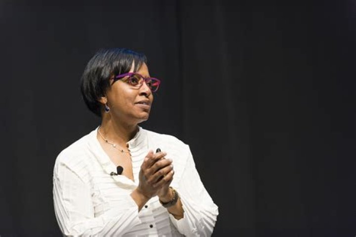Jandel Allen-Davis, MD (D ’80, MED ’84)