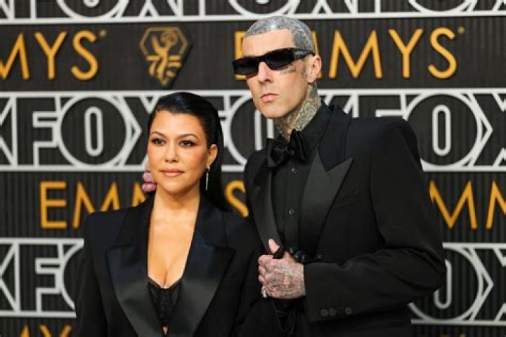 Kourtney Kardashian's Vengeful Butt Pic Is The Most Kardashian Thing Ever
