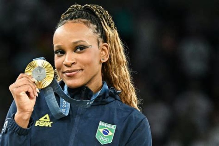 Rebeca Barreto (Beca) Idade, Namorado, Biografia, wikipedia, Altura, Peso, Família, Casamento