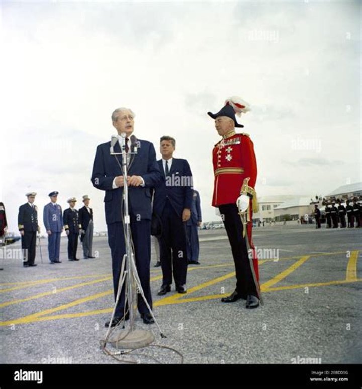 Trip to Bermuda: arrival at Kindley Air Force Base, Bermuda, 12:55PM