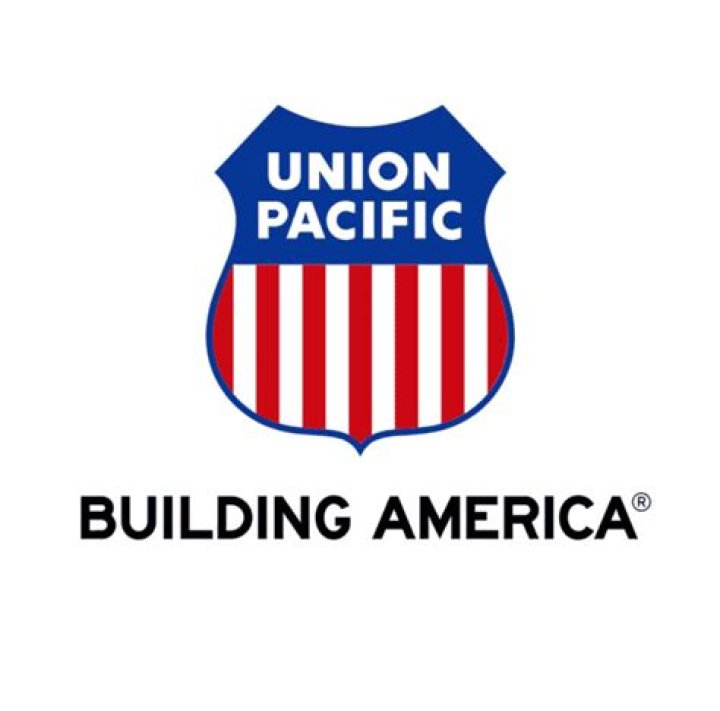Union Pacific to reopen Pine Bluff locomotive shop