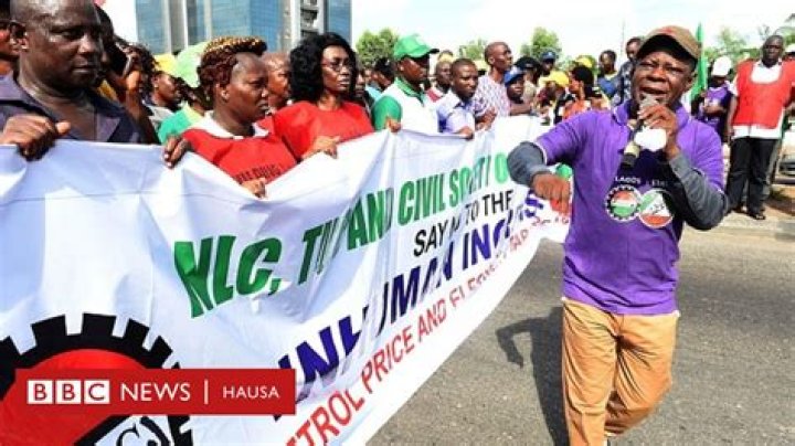 Yajin Aiki: Fitaccen Mawaƙin Najeriya, Falz, Ya Tafka Asarar Miliyoyin Naira a Awa 48